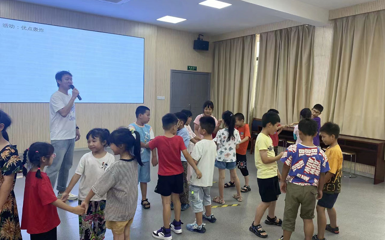 苏尼特左旗龙观乡中心学校